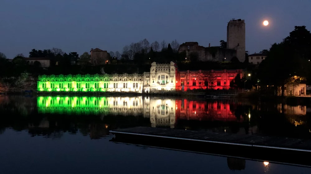 I prodotti PROLIGHTS danno vita al tricolore