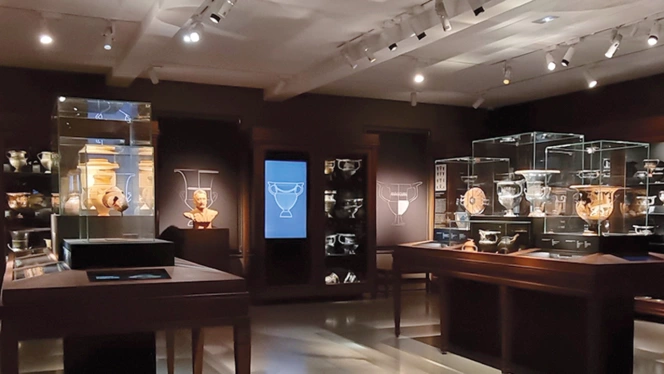 PROLIGHTS EclMiniProfile illumina il museo francese