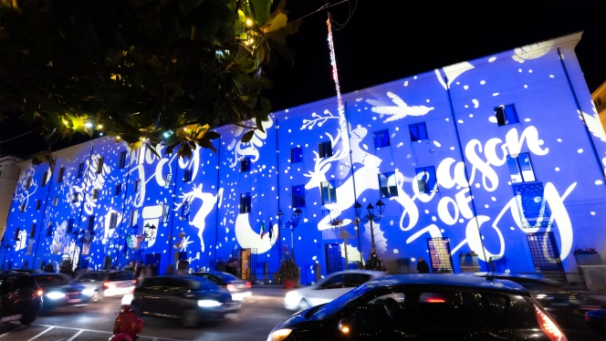 PROLIGHTS Mosaico L illuminates winter holidays sustainably