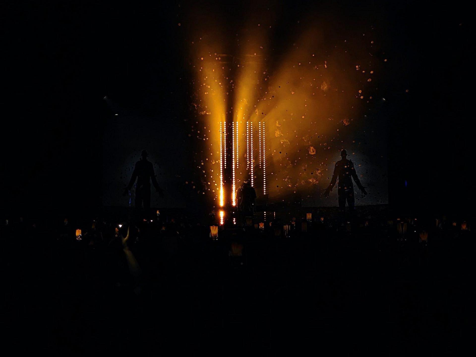 PROLIGHTS HaluPix Duo Sets the Scene for Jan-Rapowanie's “Groteska” Tour
