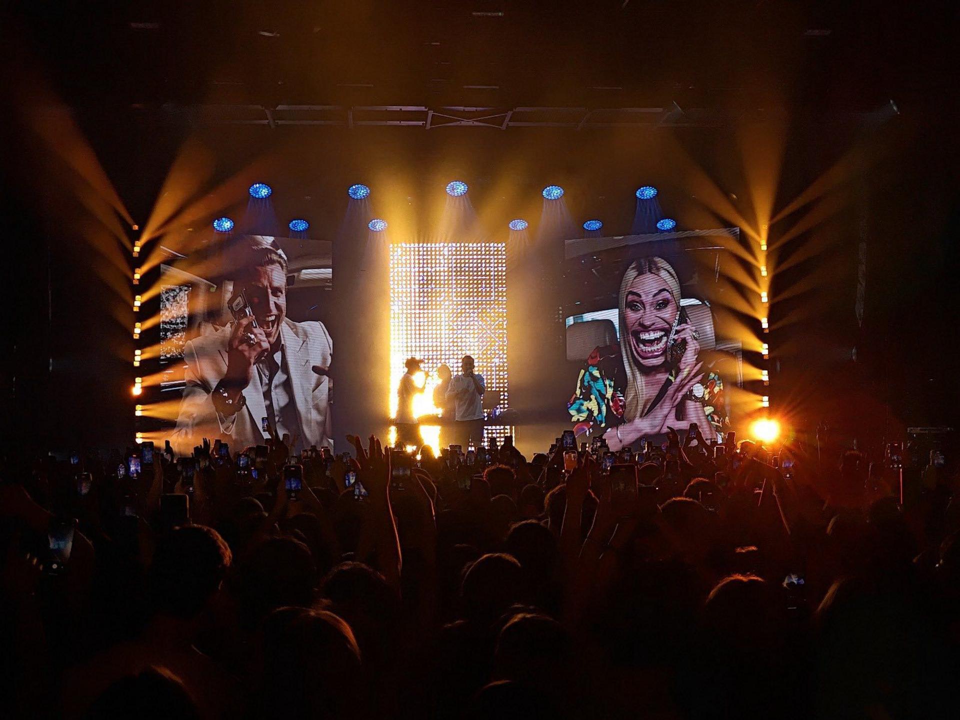 PROLIGHTS HaluPix Duo Sets the Scene for Jan-Rapowanie's “Groteska” Tour