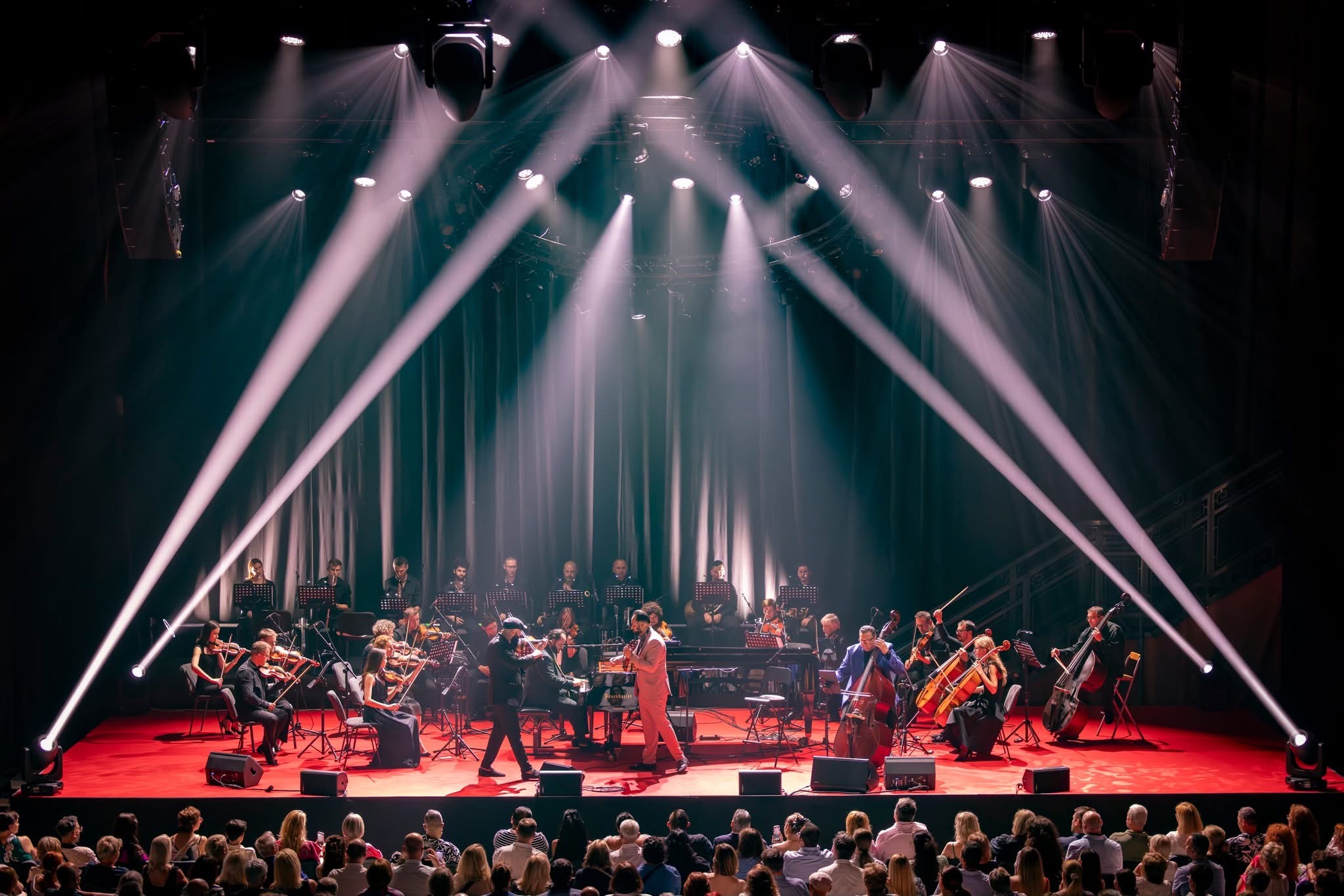 PROLIGHTS dà luce a “Italy” di Avi Avital al Viva Musica! Festival di Bratislava