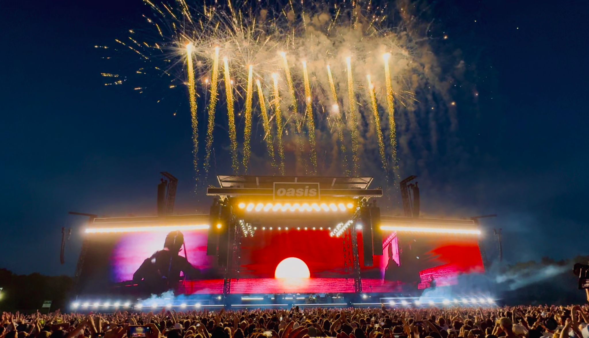 Il blinder modulare più luminoso per il grande ritorno degli Oasis