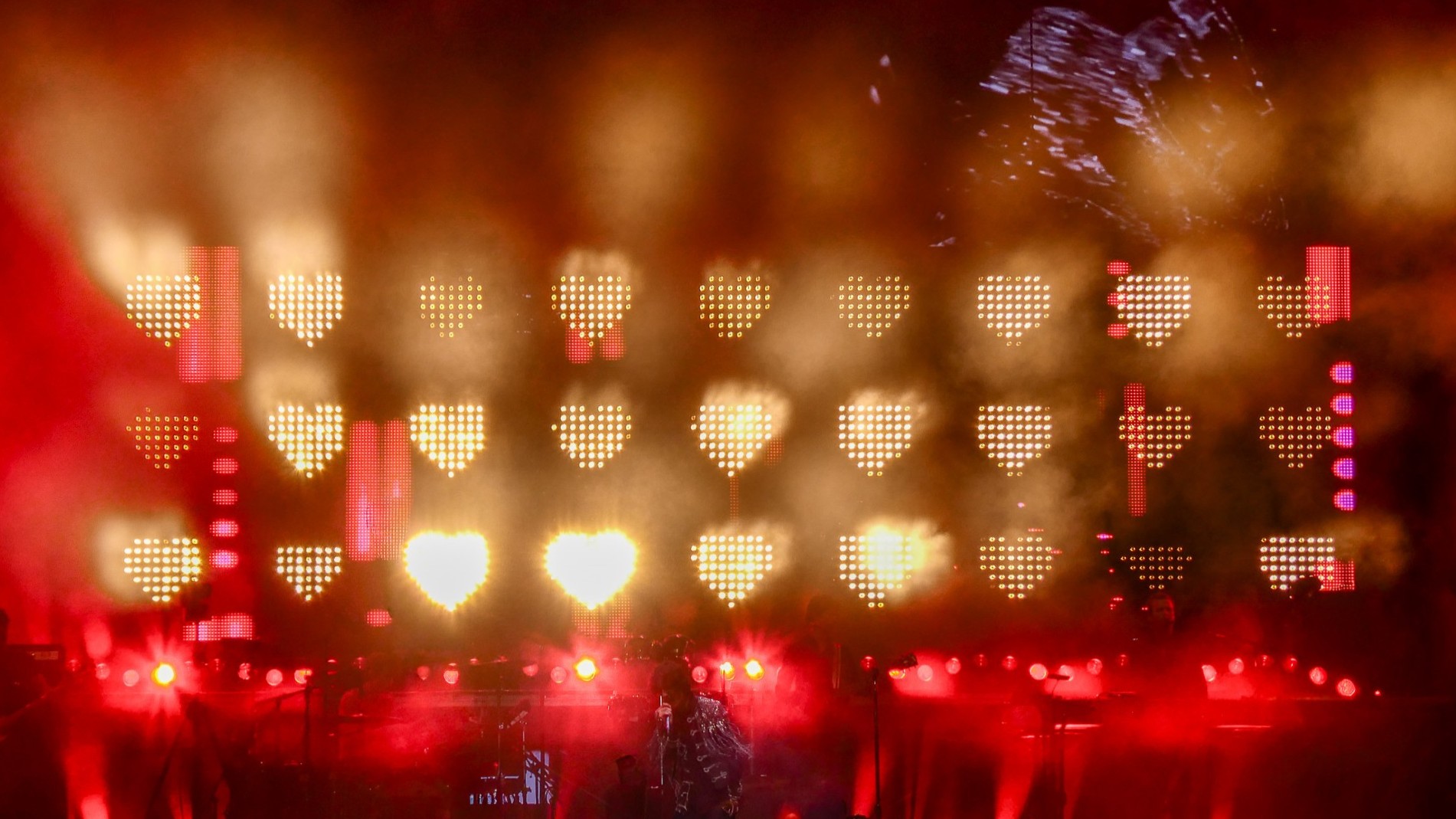 HaluPix Duo Powers Sombr at Coachella 2026