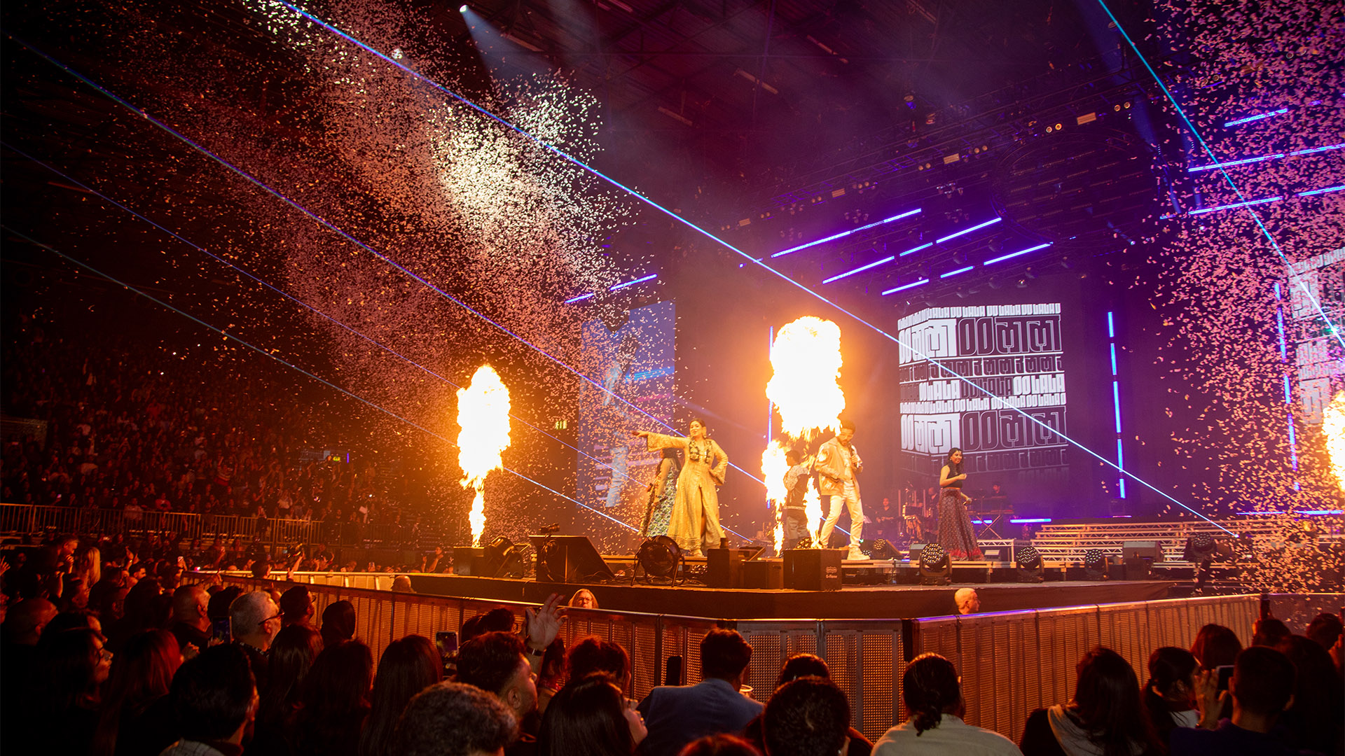 HaluStrip Duo illumina il The Unstoppable Tour di Shreya Ghoshal nelle arene del Regno Unito