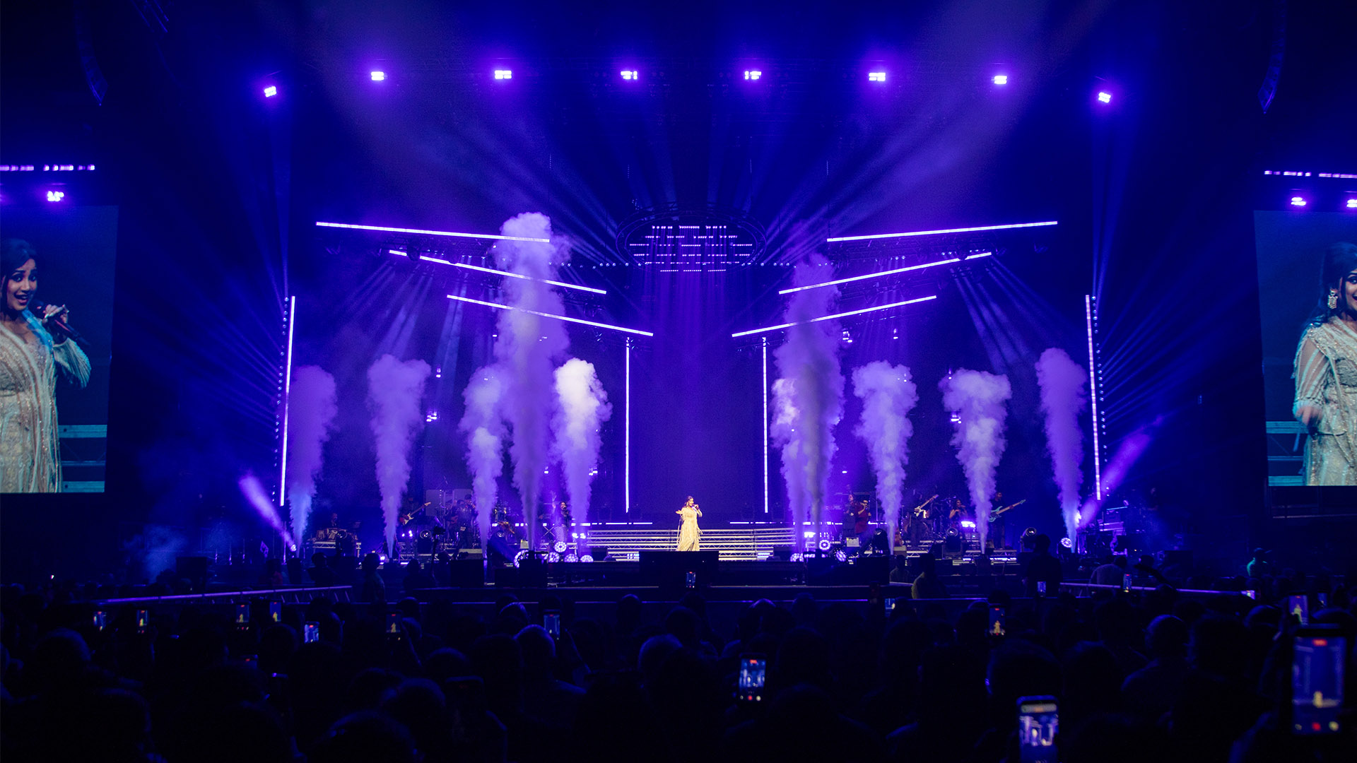 HaluStrip Duo illumina il The Unstoppable Tour di Shreya Ghoshal nelle arene del Regno Unito