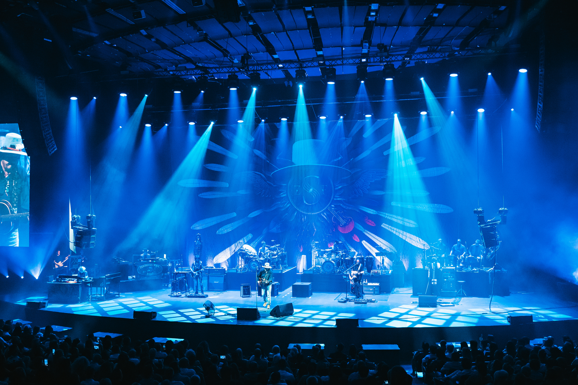 Zucchero's concert in Tirana lit by a complete PROLIGHTS rig