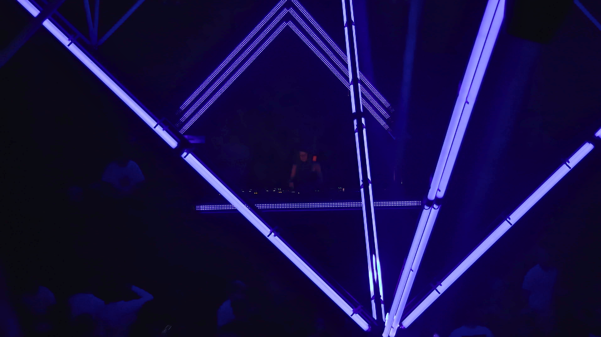 PROLIGHTS debutta al Kaufleuten di Zurigo per il Pyramid World Tour