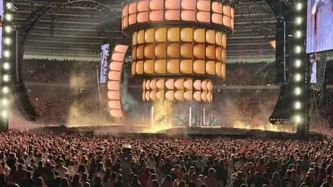 Una passerella di HaluPix Duo per l'Obrotowy Tour di Dawid Podsiadło