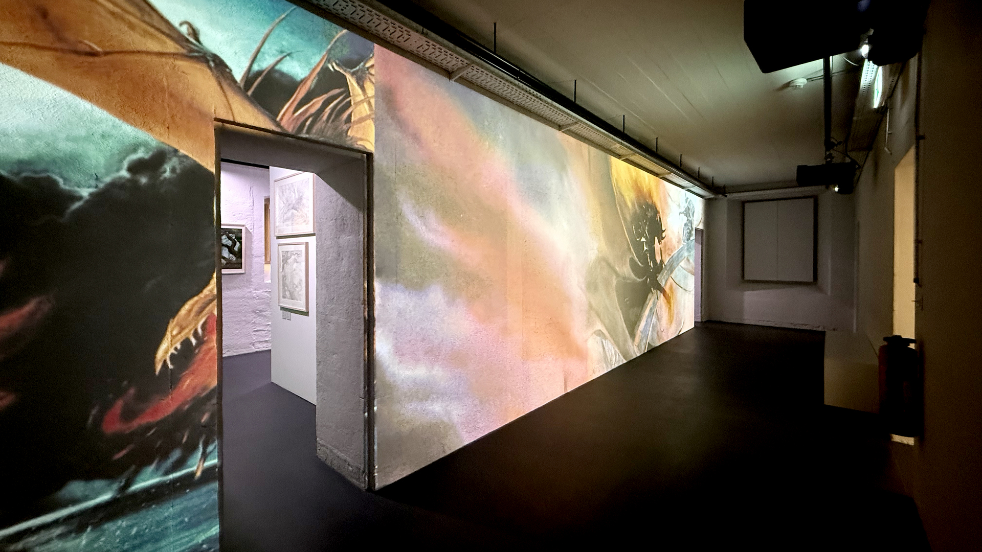150 proiettori PROLIGHTS illuminano le opere di John Howe alla Tour du Fantastique